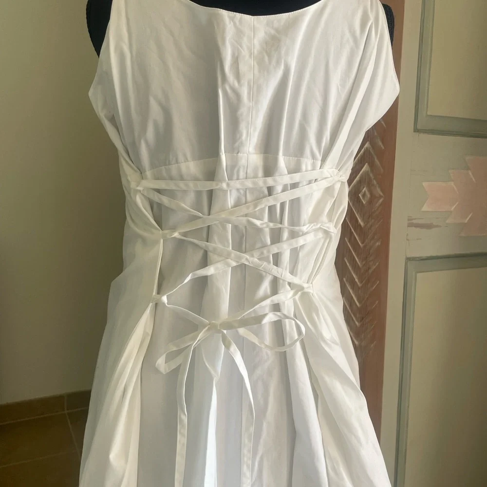 Moda | Maxi puff hem milkmaid bodice corset back dress. Size Medium. 100% cotton - Picture 5 of 8